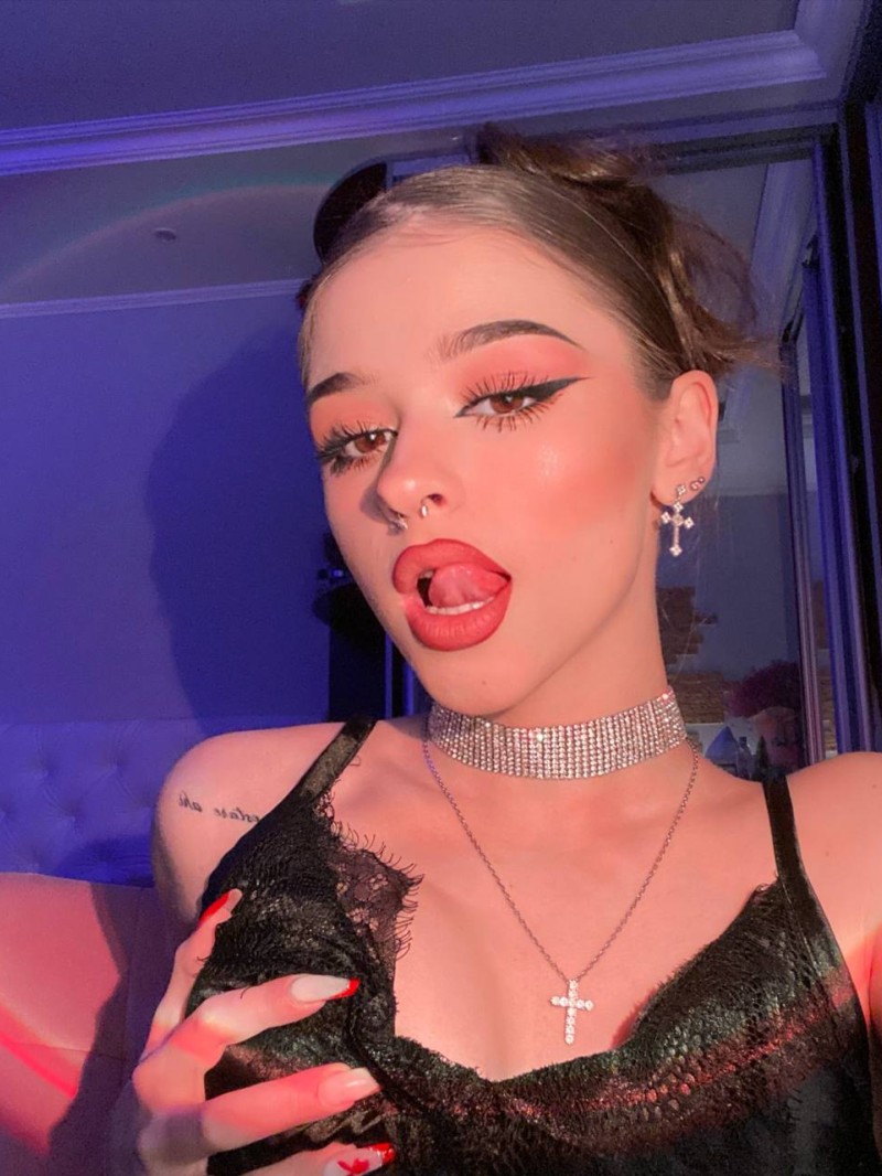 Проститутка Наташа СПб у метро Площадь Ленина, телефон +7(911)263-24-01